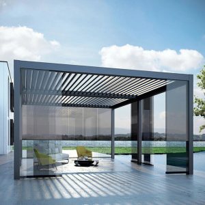 Benefits of Retractable Awnings for Commercial Spaces